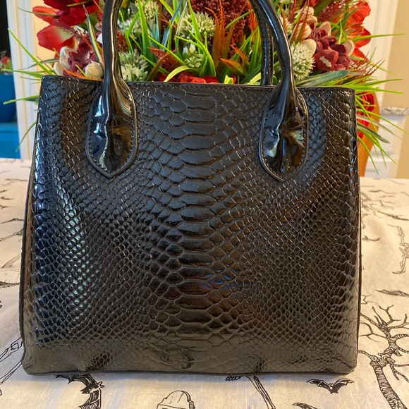 Purse - Picture 2 of 3